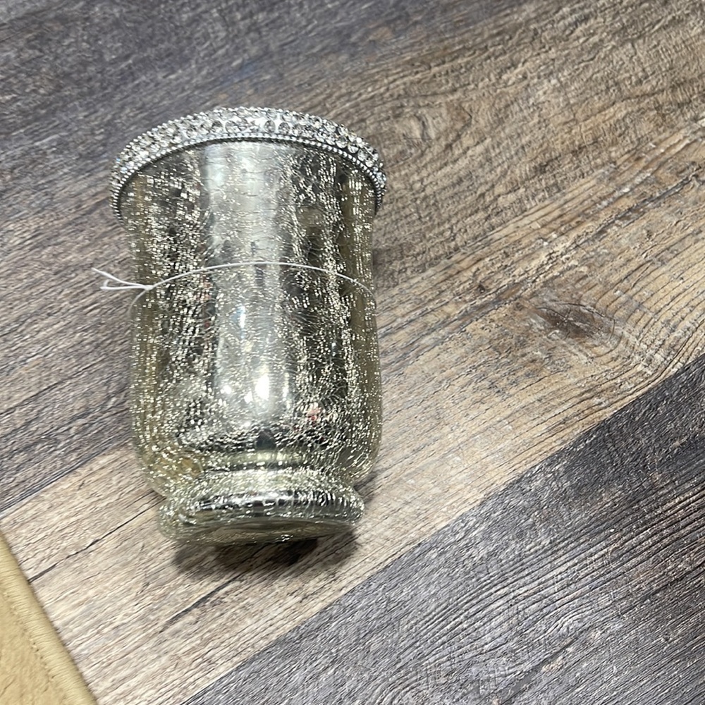 Vase - Picture 3 of 5